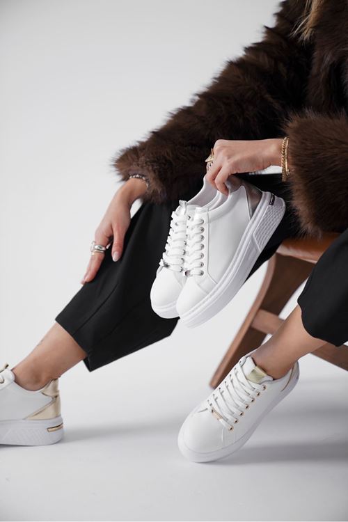 Vega Gümüş Detaylı Beyaz Kadın Spor Ayakkabı