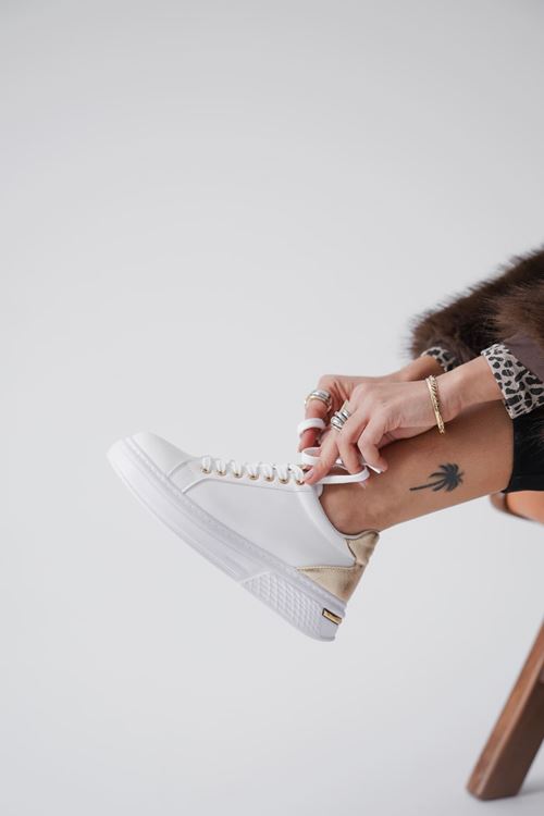 Vega Altın Detaylı Beyaz Kadın Spor Ayakkabı