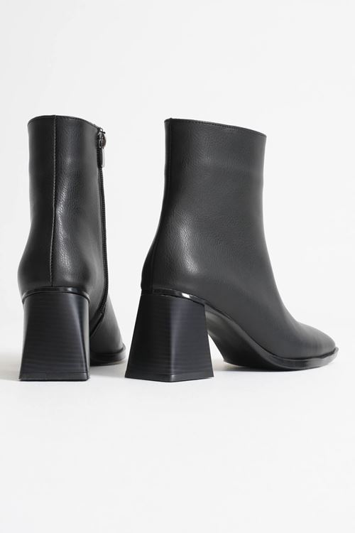 Ornela Kadın Siyah Topuklu Bot