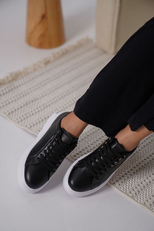 Nova Kadın Gümüş Detaylı Siyah Sneaker