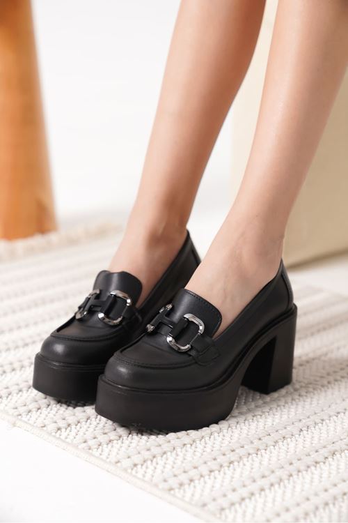Felice Siyah Gümüş Tokalı Kadın Loafer