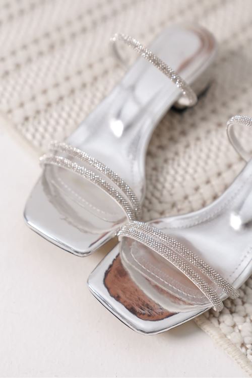 Emma Kadın Kalın Topuklu Gümüş Terlik