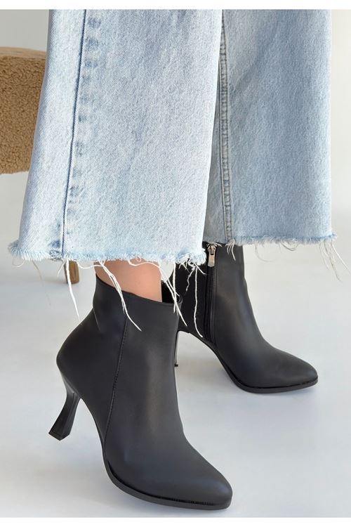 Mişha Siyah Cilt Topuklu Bot