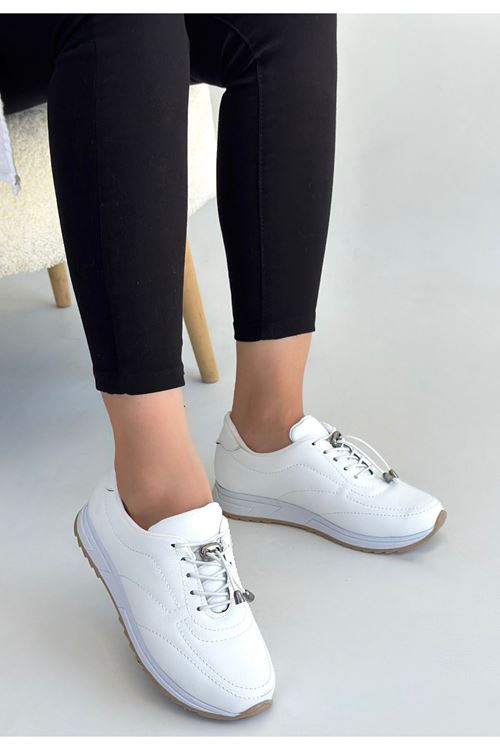 Finna Beyaz Cilt Bağcıklı Spor Ayakkabı