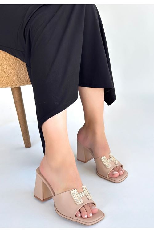 Caren Bej Cilt Topuklu Terlik