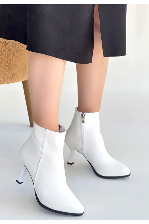 Mişha Beyaz Cilt Topuklu Bot