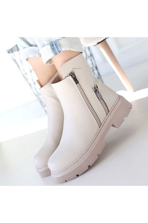 Menta Bej Cilt Fermuar Aksesuarlı Bot