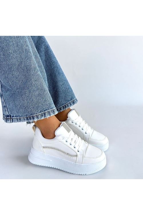Natte Beyaz Cilt Bağcıklı Spor Ayakkabı