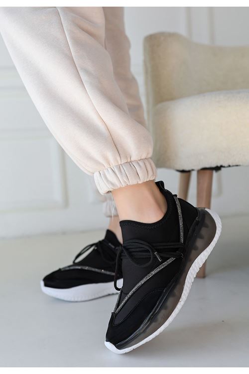 Liney Siyah Rugan Bağcıklı Spor Ayakkabı