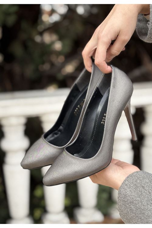 Hillar Platin Saten Stiletto Ayakkabı