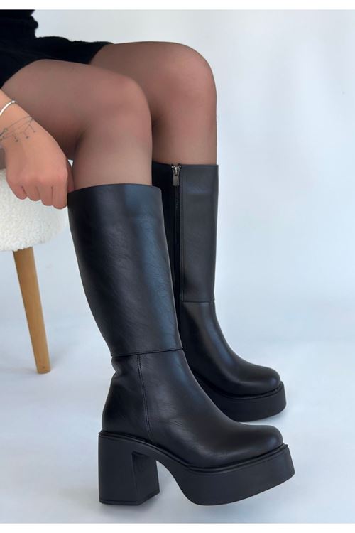 Disan Siyah Cilt Topuklu Çizme