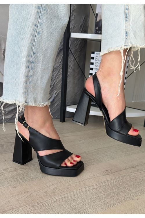 Cica Siyah Cilt Topuklu Ayakkabı