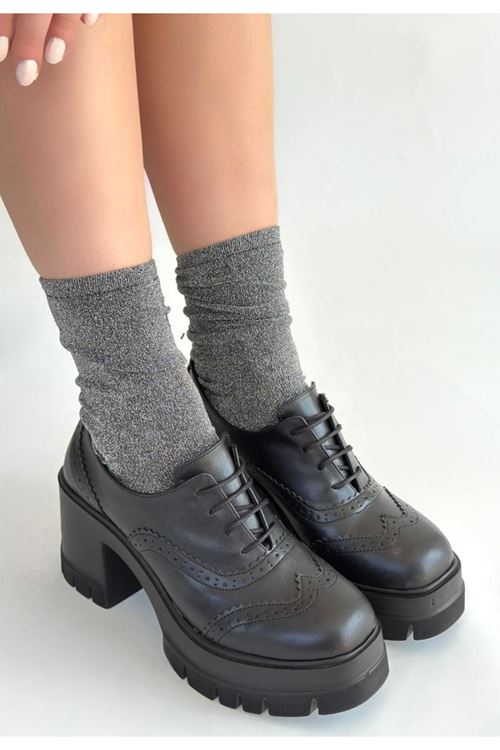 Tiwer Siyah Cilt Dolgu Topuk Ayakkabı