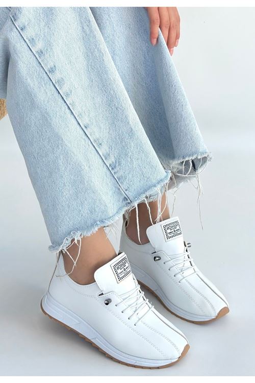 Monya Beyaz Cilt Bağcıklı Spor Ayakkabı