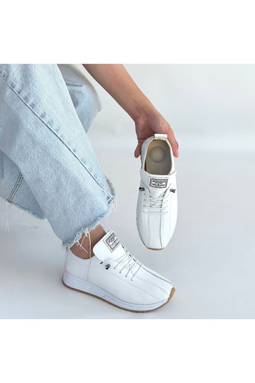 Monya Beyaz Cilt Bağcıklı Spor Ayakkabı