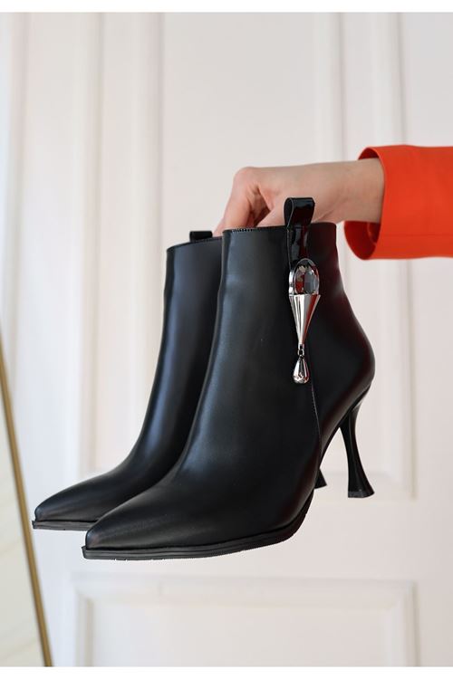 Biort Siyah Cilt Topuklu Bot