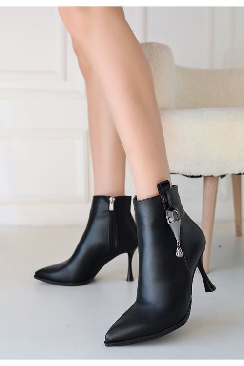 Biort Siyah Cilt Topuklu Bot
