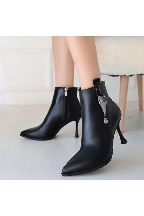 Biort Siyah Cilt Topuklu Bot