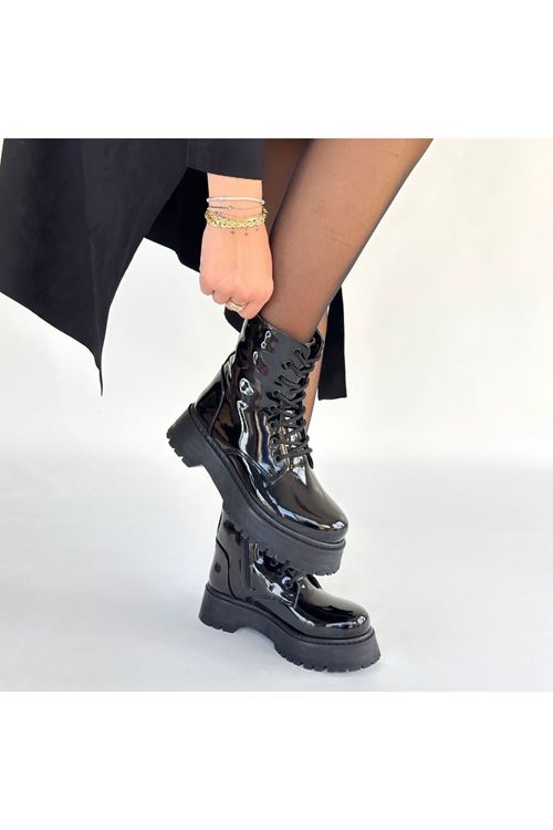 Jonni Siyah Rugan Bağcıklı Bot