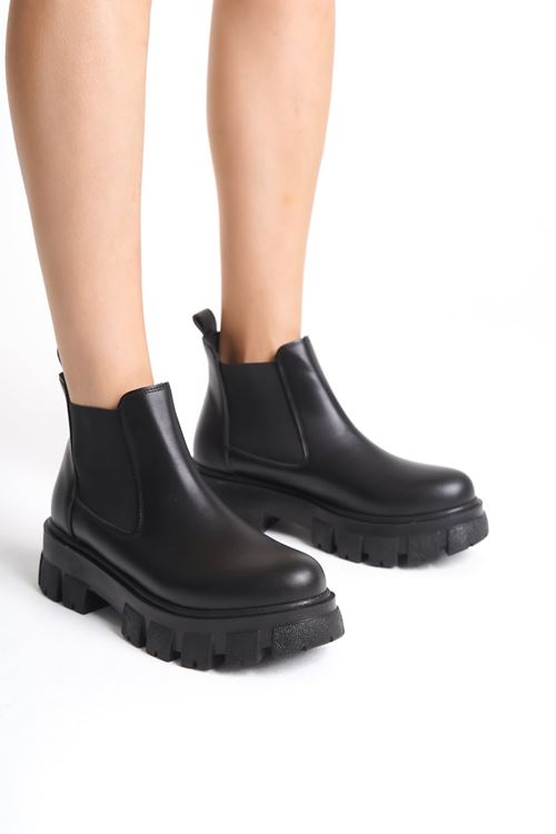 Julia Kadın Siyah Günlük Lastikli Bot