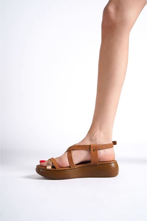 Legia Taba Altın Detaylı Hakiki Deri Sandalet