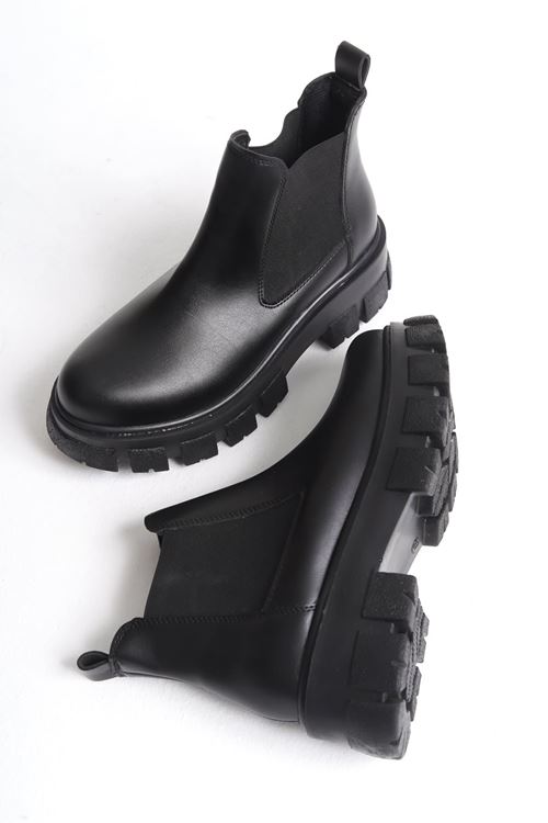 Julia Kadın Siyah Günlük Lastikli Bot