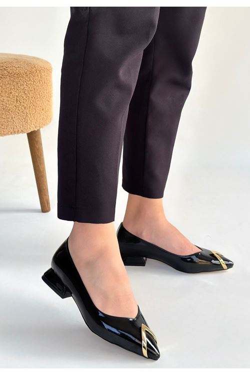 Goes Siyah Rugan Babet Ayakkabı