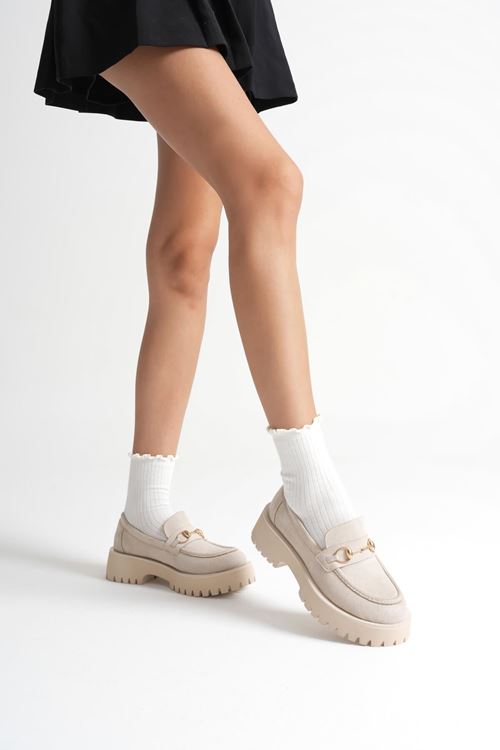 Toka Detaylı Bej Süet Günlük Loafer Ayakkabı SHTR10MS04D