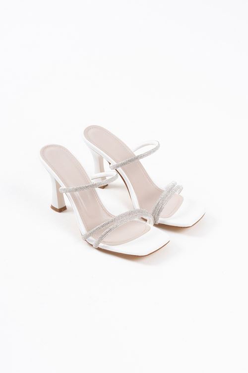 Beyaz Taşlı İnce Bantlı Kadın Topuklu Terlik SHTR20MY01B