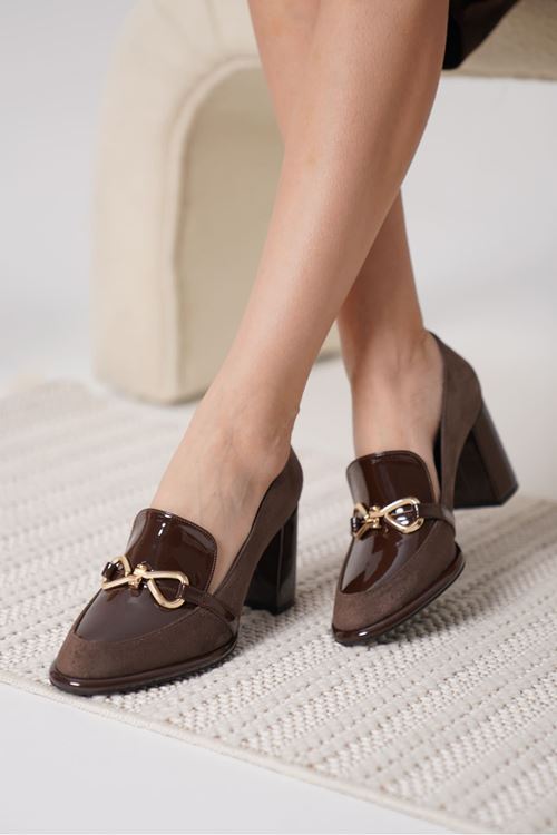 Acı Kahve Rugan Süet Detaylı Kadın Topuklu Ayakkabı SHTR18MS10E