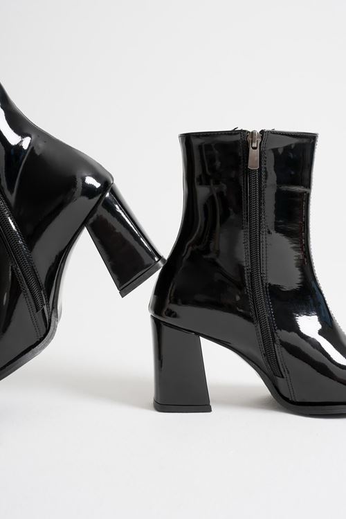 Kadın Siyah Rugan Topuklu Bot SHTR08MK02D