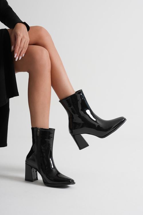 Kadın Siyah Rugan Topuklu Bot SHTR08MK02D