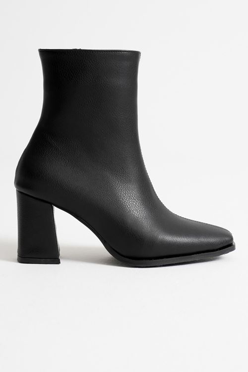 Kadın Siyah Topuklu Bot SHTR08MK02A