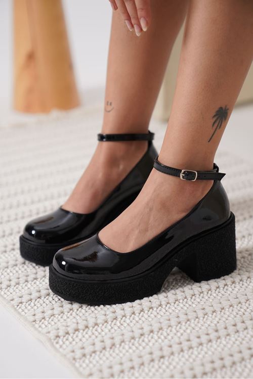 Kadın Siyah Rugan Bilekten Baretli Günlük Ayakkabı SHTR06MS01A