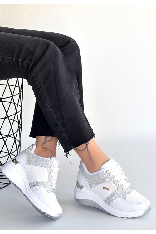 Geja Beyaz Cilt Bağcıklı Spor Ayakkabı