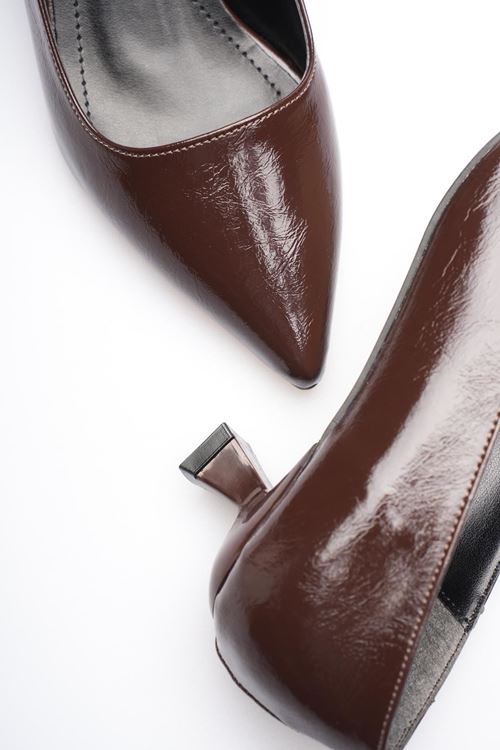 Kadın Acı Kahve Kırışık Rugan Kısa Topuklu Stiletto Ayakkabı EATR20MS03D