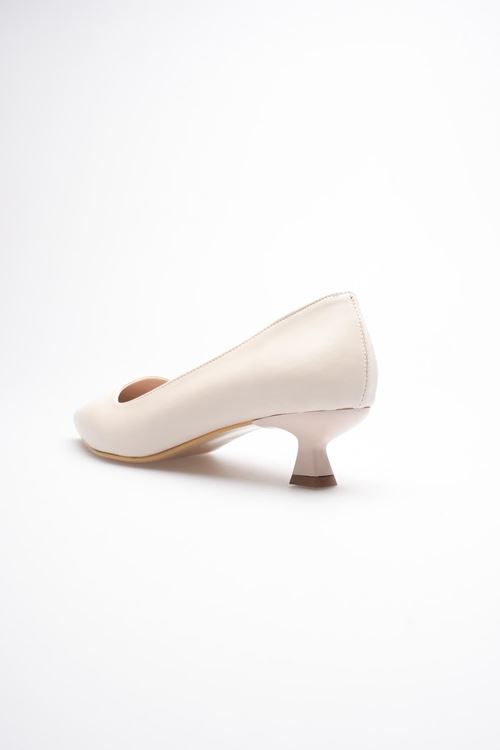 Bej Kadın Günlük Kısa Topuklu Stiletto Ayakkabı EATR20MS03B