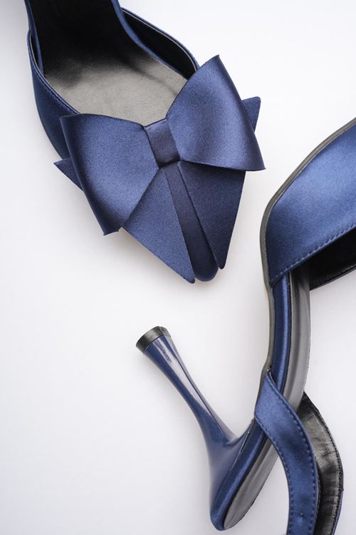 Kadın Lacivert Fiyonklu Saten Slingback Topuklu Ayakkabı EATR40MS01E