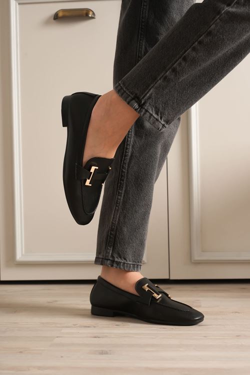 Kadın Siyah Şık Tokalı Günlük Ayakkabı EATR27MS05A