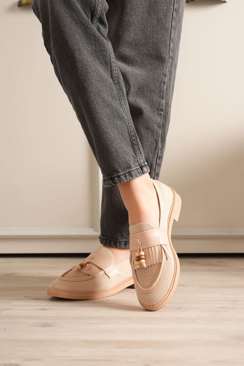 Kadın Bej Boncuk Püsküllü Günlük Kısa Topuklu Ayakkabı EATR30MS01B