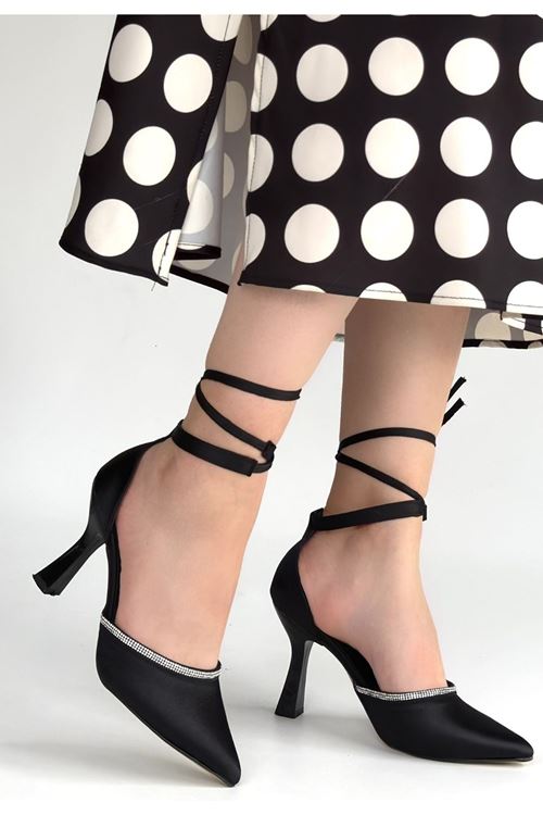Tenja Siyah Saten Bilekten Bağcıklı Topuklu Ayakkabı