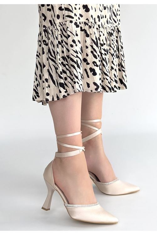 Tenja Bej Saten Bilekten Bağcıklı Topuklu Ayakkabı