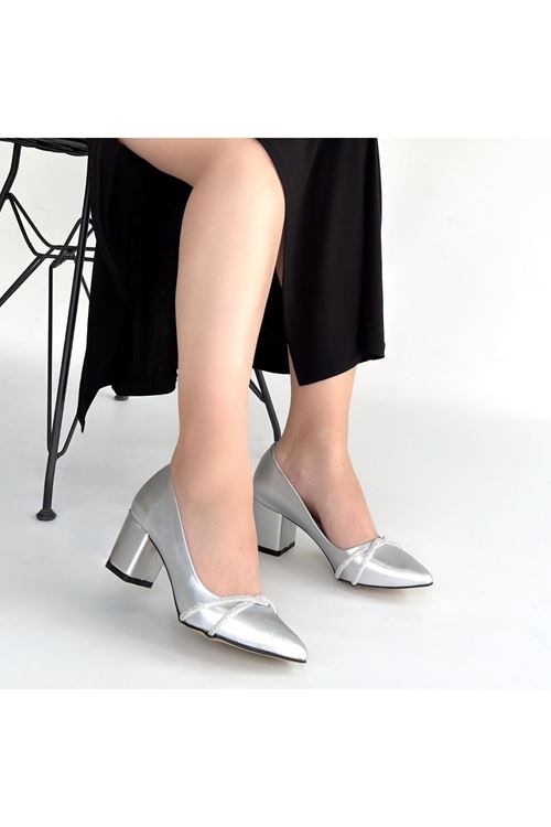 Zenta Gri Cilt Topuklu Ayakkabı