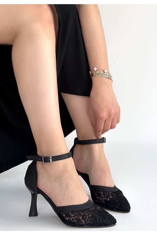 Weja Siyah Cilt Tül Detaylı Topuklu Ayakkabı