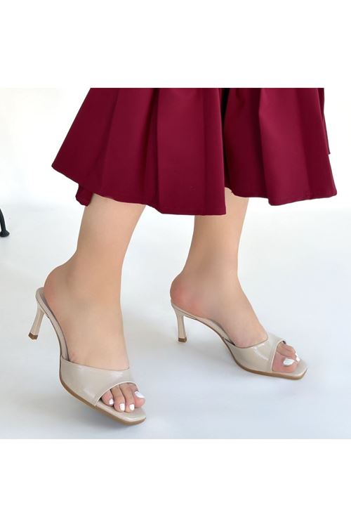 Ribay Bej Rugan Topuklu Terlik