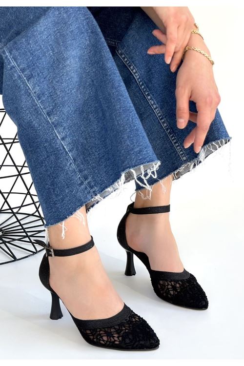 Weja Siyah Cilt Tül Detaylı Simli Topuklu Ayakkabı