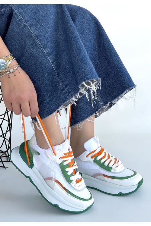 Aleh Beyaz Cilt Yeşil Detaylı Çift Bağcıklı Spor Ayakkabı