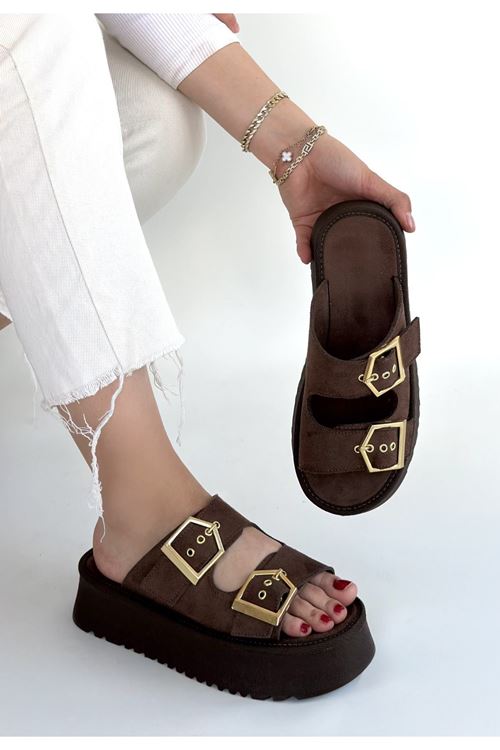 Coer Kahverengi Süet Çift Tokalı Terlik