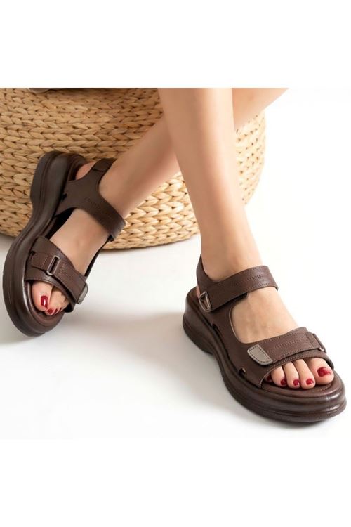 Ginya Kahverengi Cilt Cırt Cırtlı Sandalet